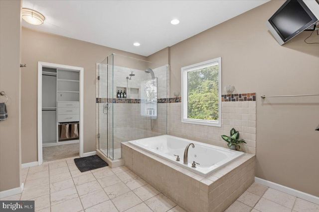 2617 N STEVENS ST, Alexandria, VA 22311