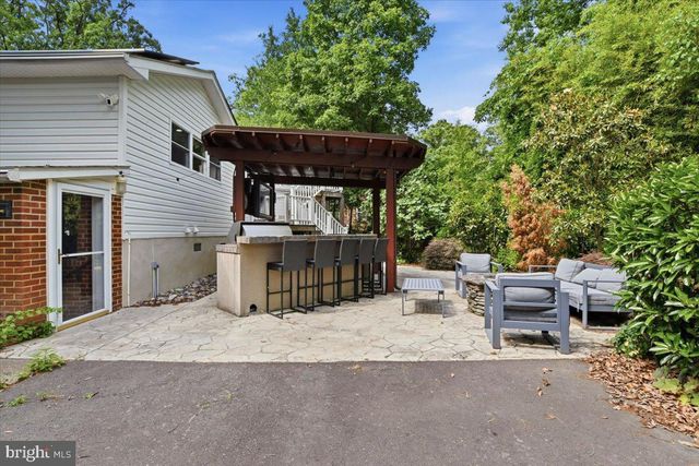 2617 N STEVENS ST, Alexandria, VA 22311