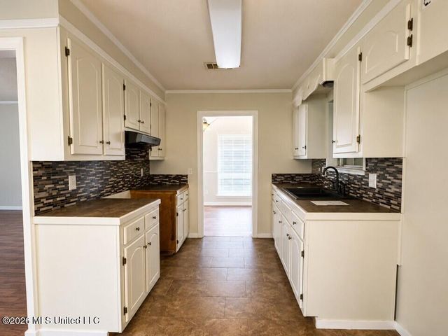 2056 Monaco Street, Jackson, MS 39204