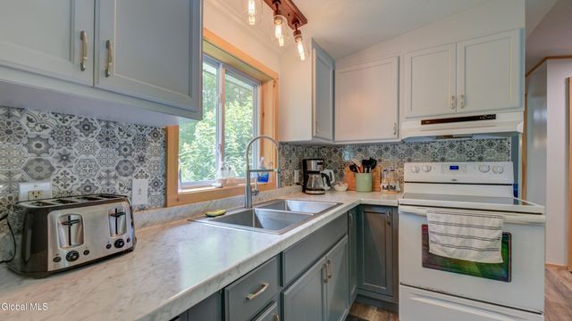 269 River Road, Benson, NY 12134