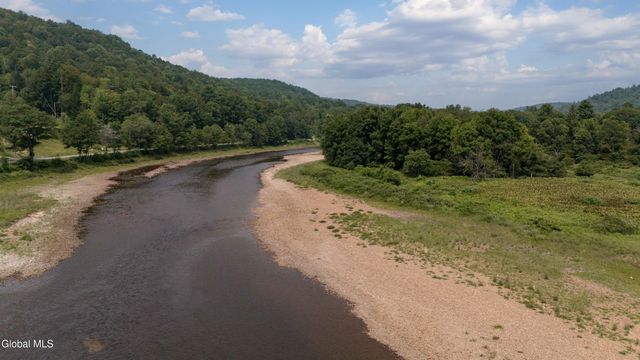 269 River Road, Benson, NY 12134
