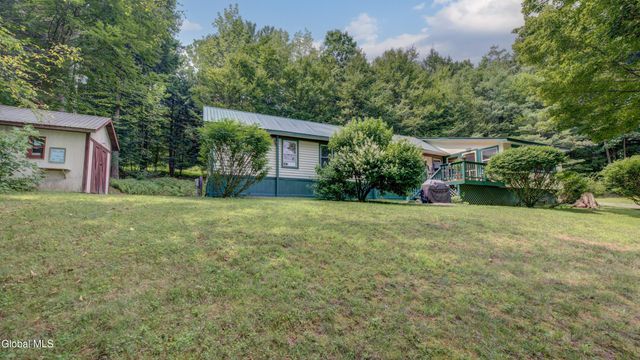 269 River Road, Benson, NY 12134