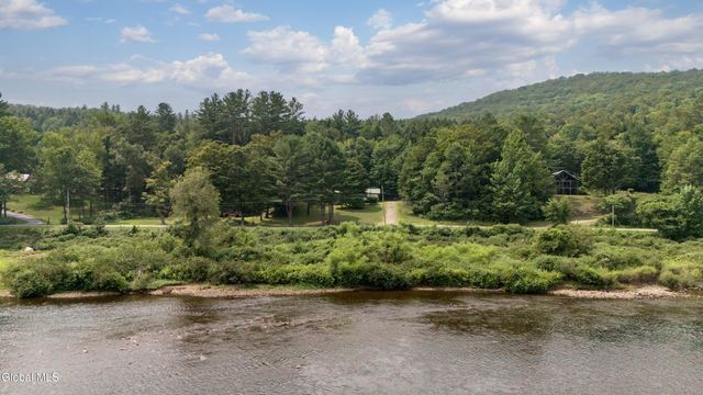 269 River Road, Benson, NY 12134