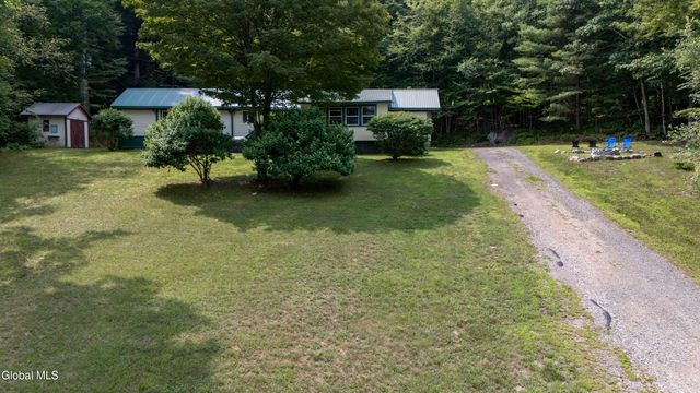 269 River Road, Benson, NY 12134