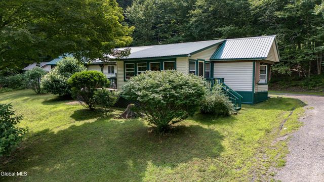 269 River Road, Benson, NY 12134