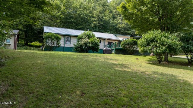 269 River Road, Benson, NY 12134