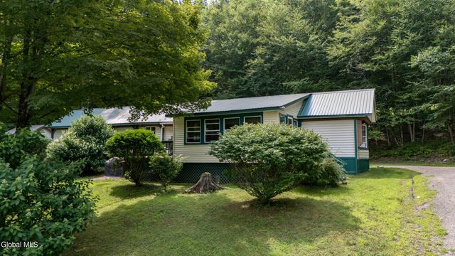 269 River Road, Benson, NY 12134