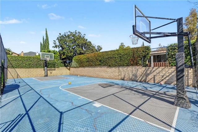 15831 Olden 37, Sylmar, CA 91342