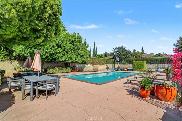 15831 Olden 37, Sylmar, CA 91342