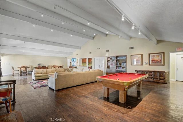 15831 Olden 37, Sylmar, CA 91342