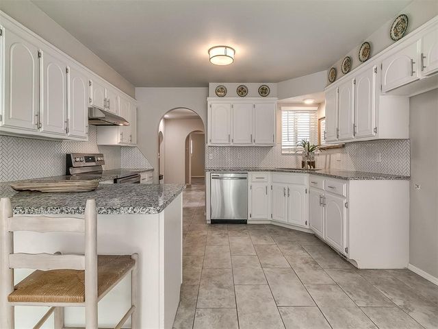 11212 NW 112th Street, Yukon, OK 73099