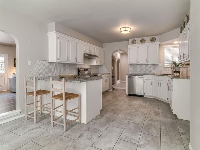 11212 NW 112th Street, Yukon, OK 73099