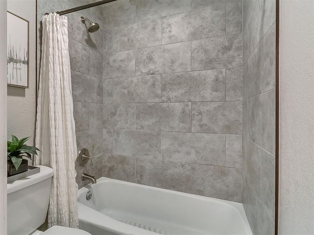 11212 NW 112th Street, Yukon, OK 73099
