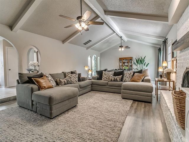 11212 NW 112th Street, Yukon, OK 73099