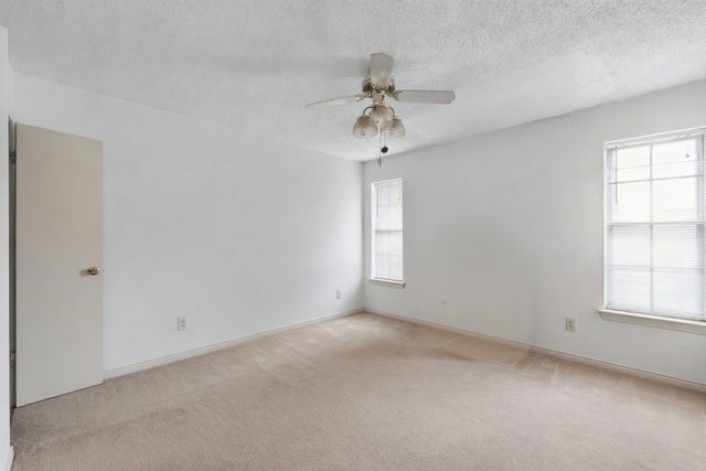 717 Towne House Lane, Richardson, TX 75081