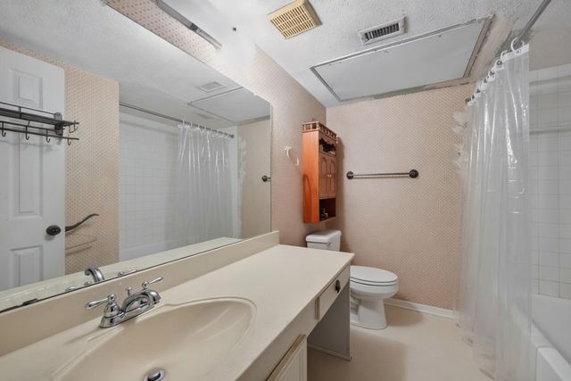 717 Towne House Lane, Richardson, TX 75081