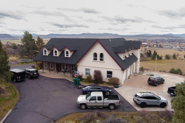 8131 Markgraf Lane, Klamath Falls, OR 97603