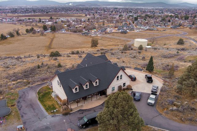 8131 Markgraf Lane, Klamath Falls, OR 97603