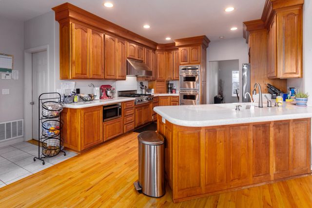 8131 Markgraf Lane, Klamath Falls, OR 97603