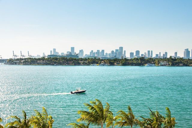 800 W Ave 631 631, Miami Beach, FL 33139