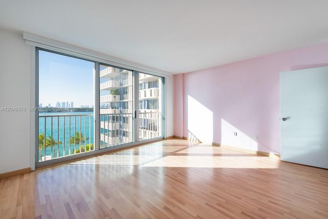 800 W Ave 631 631, Miami Beach, FL 33139