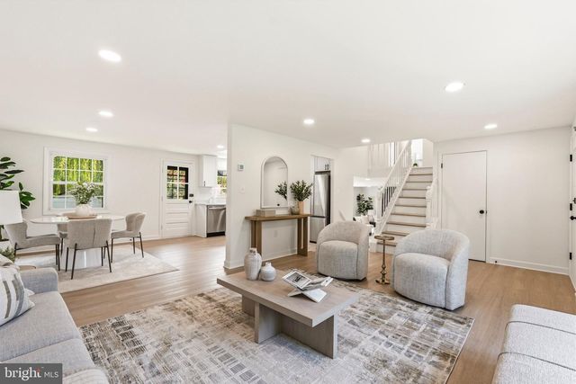 5202 CAROLINE CIR, Waldorf, MD 20601