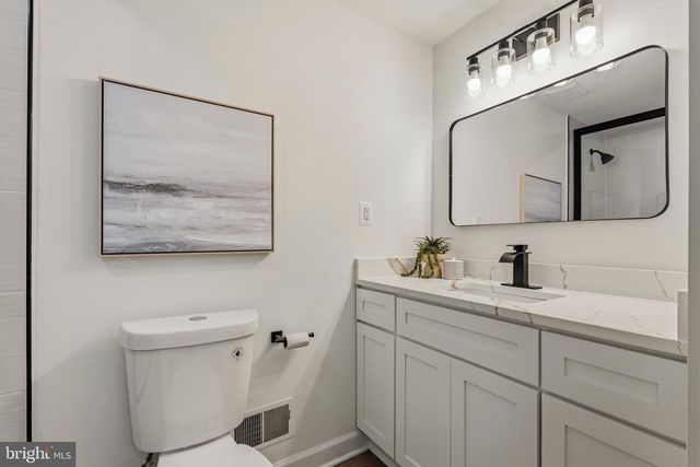 5202 CAROLINE CIR, Waldorf, MD 20601