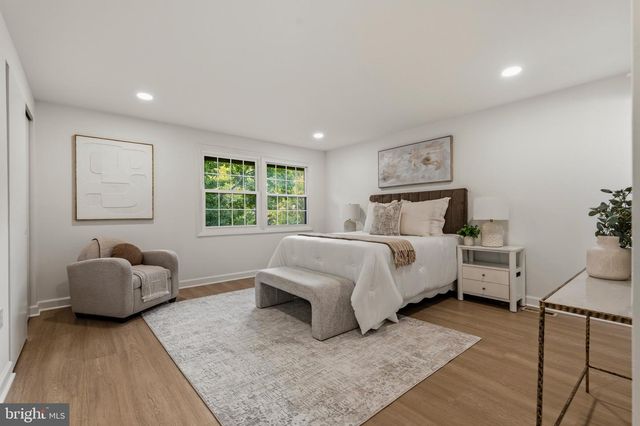 5202 CAROLINE CIR, Waldorf, MD 20601