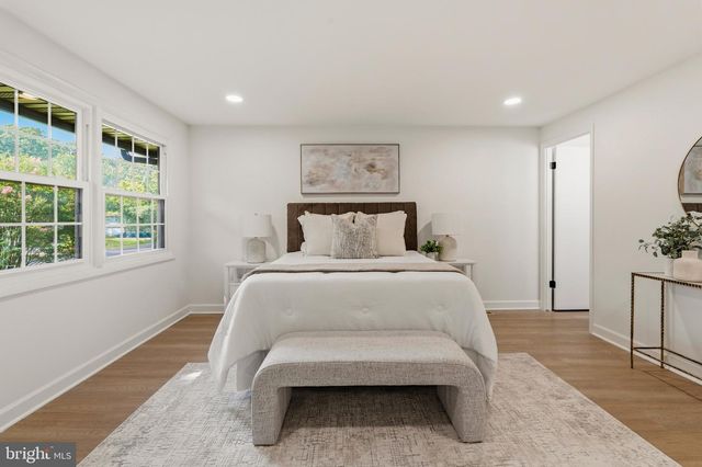 5202 CAROLINE CIR, Waldorf, MD 20601