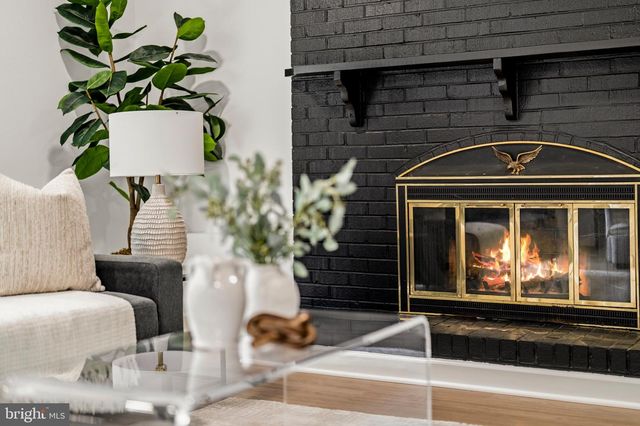 5202 CAROLINE CIR, Waldorf, MD 20601