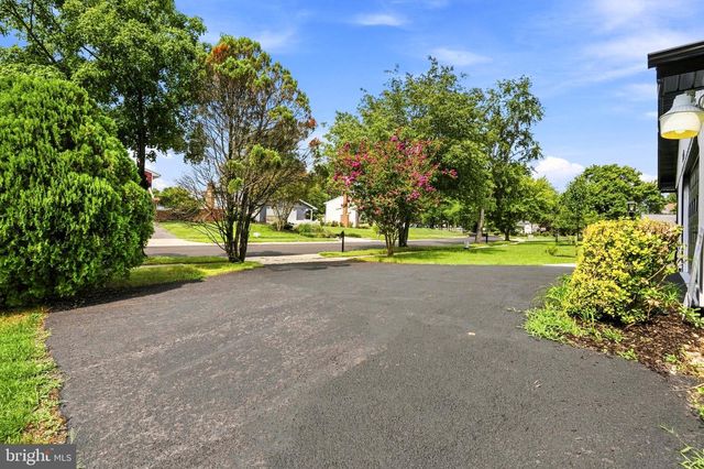 5202 CAROLINE CIR, Waldorf, MD 20601
