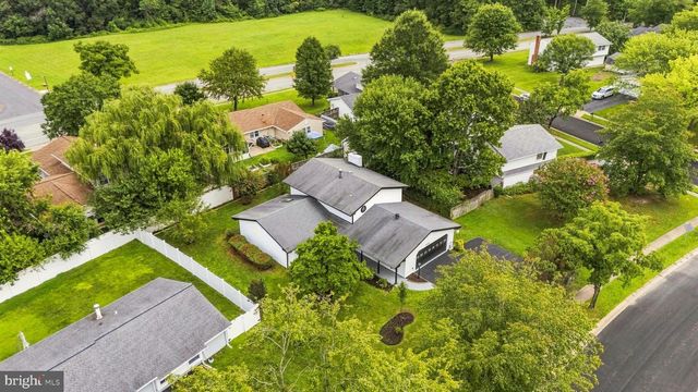 5202 CAROLINE CIR, Waldorf, MD 20601