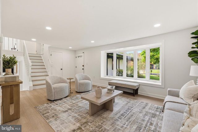 5202 CAROLINE CIR, Waldorf, MD 20601