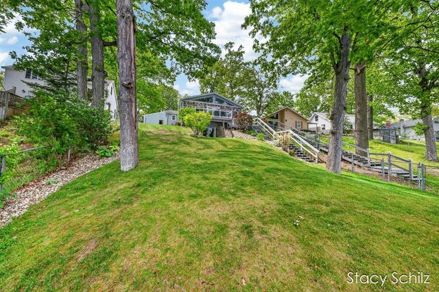 11773 Scott Park Road, Delton, MI 49046