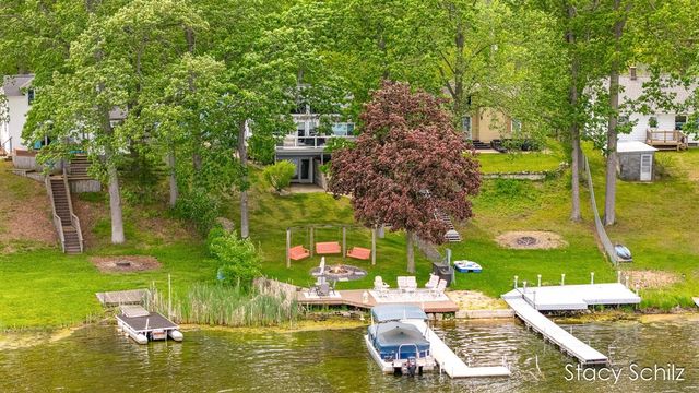 11773 Scott Park Road, Delton, MI 49046