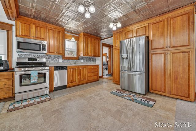 11773 Scott Park Road, Delton, MI 49046