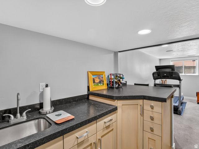 2505 E ROBIDOUX RD, Sandy, UT 84093