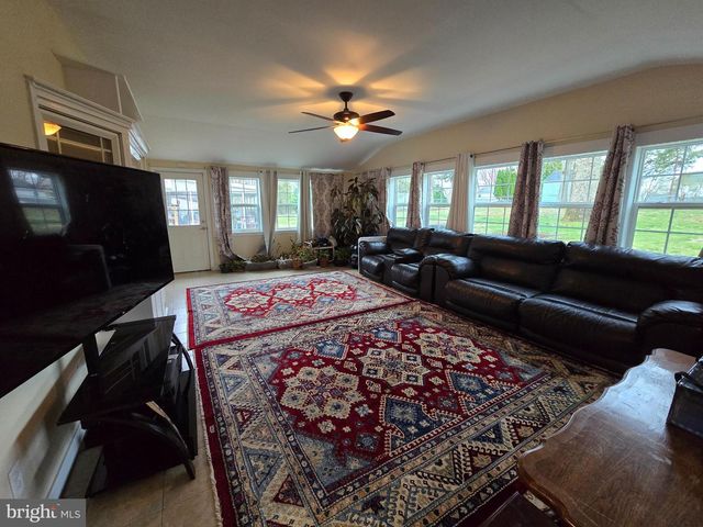 743 BRIDGEVIEW RD, Feasterville Trevose, PA 19053