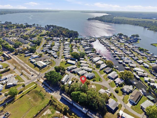 1314 WESTLAND DRIVE, Tavares, FL 32778