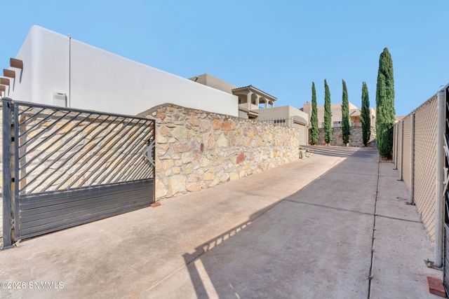 4019 Rock Springs Road, Las Cruces, NM 88011