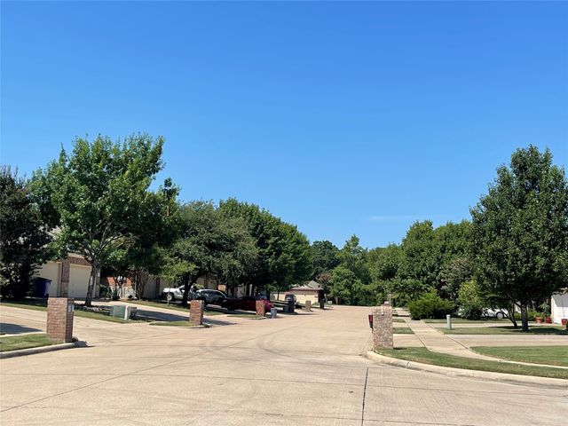 1512 Piedmont Drive, Mansfield, TX 76063