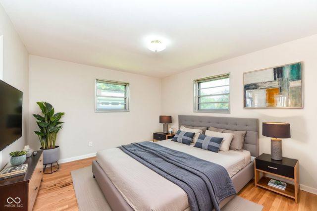 1526 Orchard Park Drive N, Carmel, IN 46280