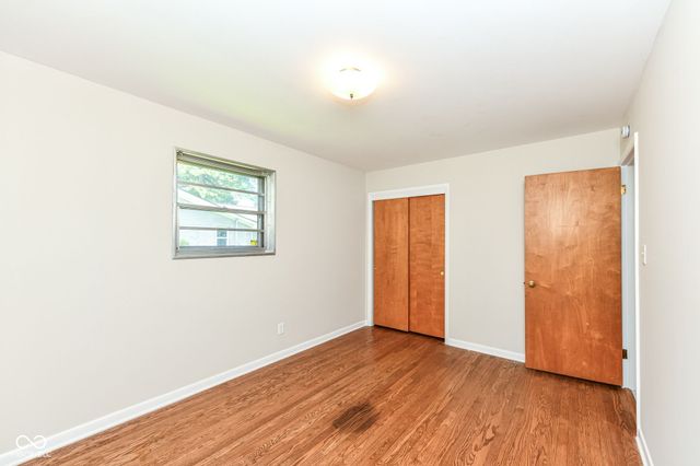 1526 Orchard Park Drive N, Carmel, IN 46280