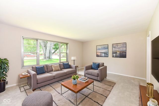1526 Orchard Park Drive N, Carmel, IN 46280