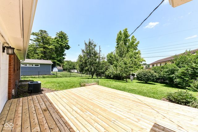 1526 Orchard Park Drive N, Carmel, IN 46280