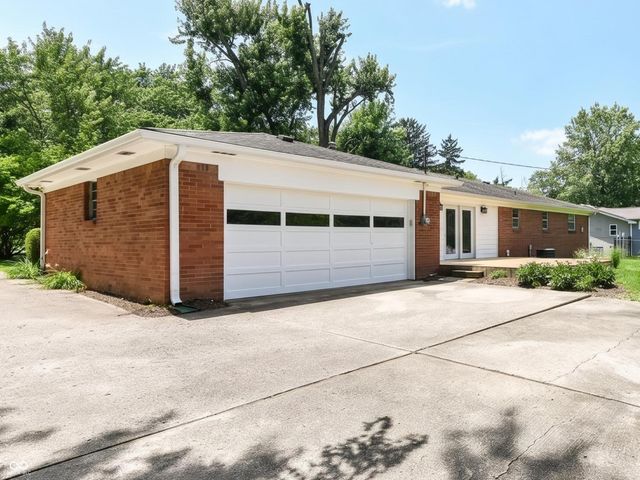 1526 Orchard Park Drive N, Carmel, IN 46280