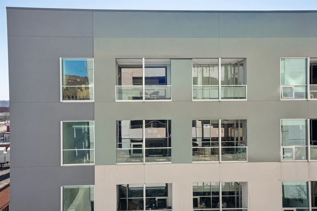 111 10th Street 406, Des Moines, IA 50309