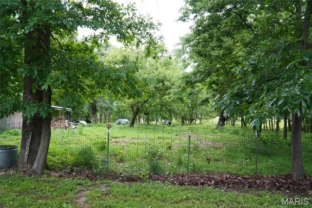 31514 Old Highway 5, Lebanon, MO 65536