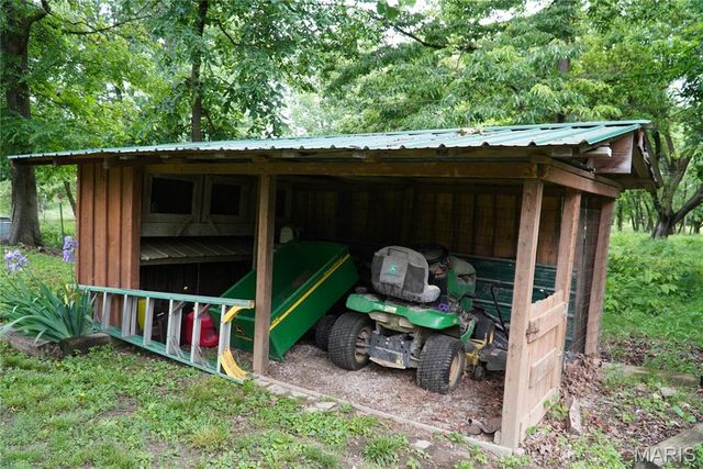 31514 Old Highway 5, Lebanon, MO 65536