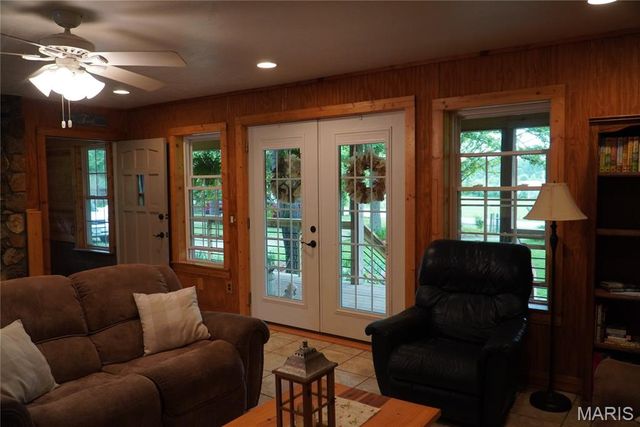 31514 Old Highway 5, Lebanon, MO 65536